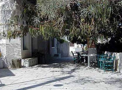 Square in Syneti ANDROS PHOTO GALLERY - SYNETI